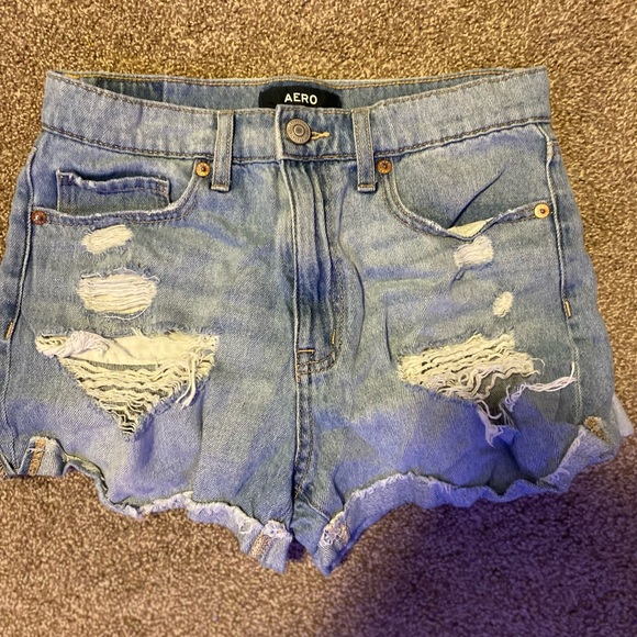 Aero Light Wash Denim Mom Shorts - Picture 2 of 2